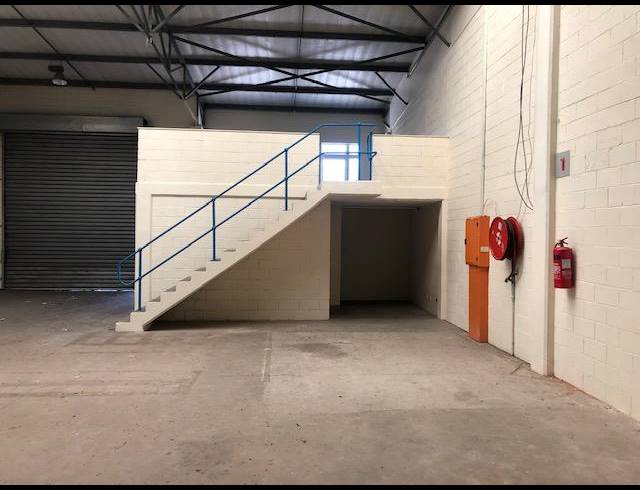 784M² WAREHOUSE TO LET IN SPRINGFIELD